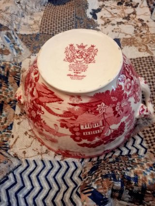 Sopera San Claudio EMPIRE porcelana roja