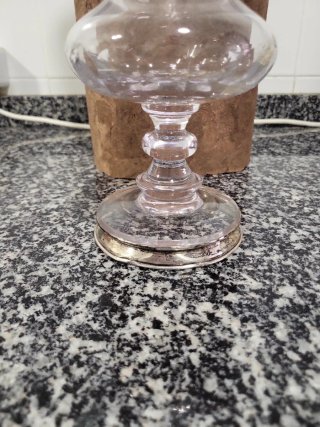 Quinqué de cristal tallado