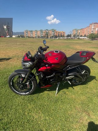 Triumph Street Triple 765 RS