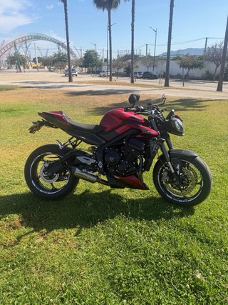 Triumph Street Triple 765 RS