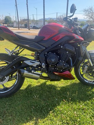 Triumph Street Triple 765 RS