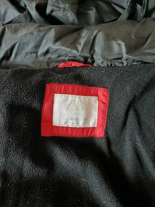 Abrigo acolchado rojo Zara 11-12 años (152 cm)