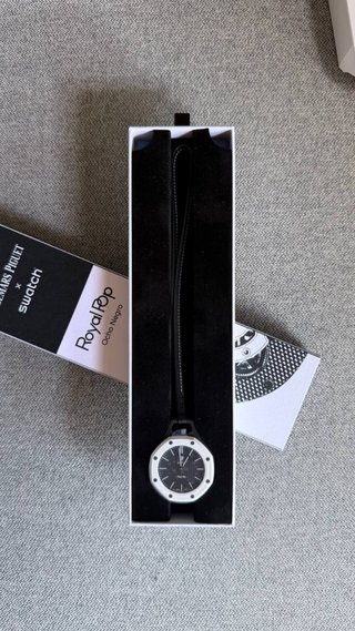 Audemars Piguet x Swatch Royal Pop second hand for 650 EUR in