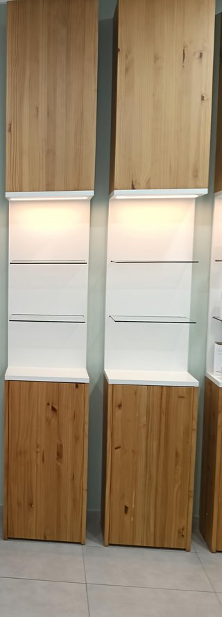 Expositores de tienda madera y cristal