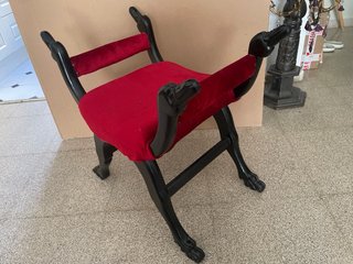 Banqueta Vintage Patas Animales Terciopelo Rojo