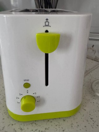 Tostadora Ufesa Activa Blanca y Verde