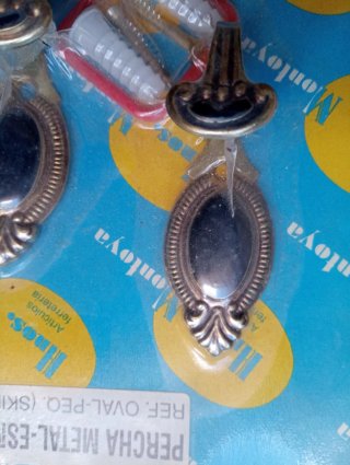 2 Perchas Hnos. Montoya Oval Metal