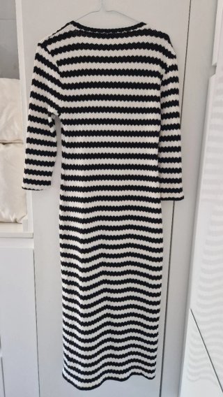 Vestido de punto largo Zara Rayas Blanco y Negro