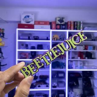 Placa Decorativa de parede - Beetlejuice 16cm