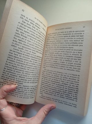 En un planeta desierto - Murray Leinster