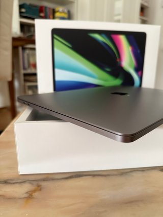 MacBook Pro 13” M1 2020 8GB RAM 256GB SSD