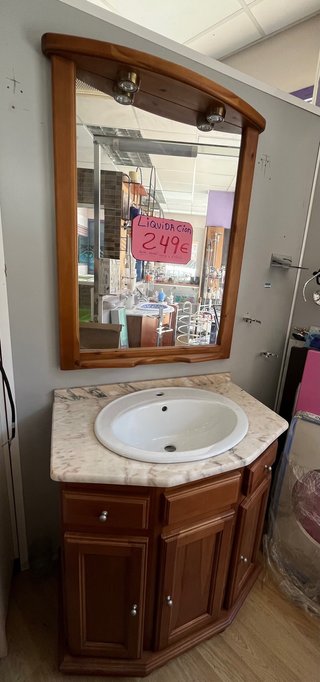 Mueble baño espejo y lavabo