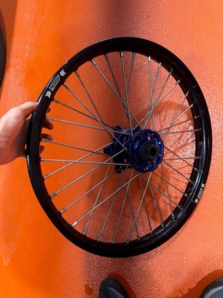 Llanta delantera grupo ktm
