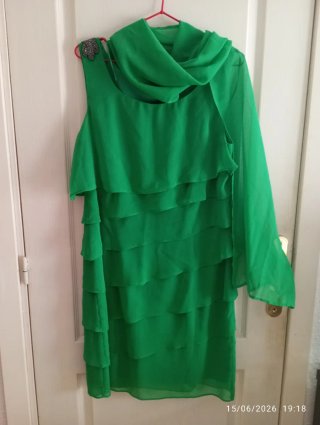 Vestido verde volantes elegante fiesta Talla L