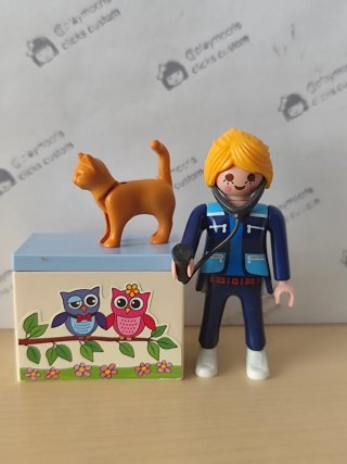 Playmobil Ingeniera Química y veterinaria con gato