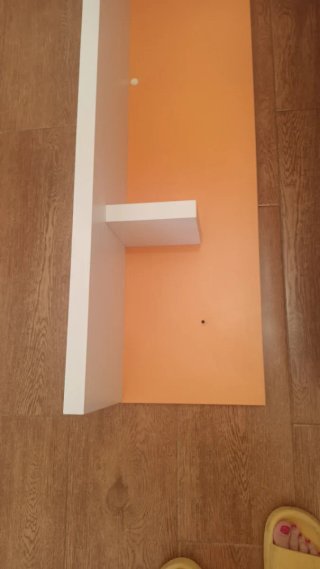 Cama 90 con somier nuevo y estantería