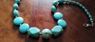 Collana turchese con perle grandi