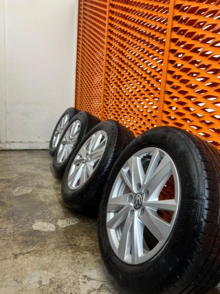 Llantas VW 16 con neumáticos Continental