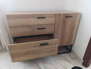 Mueble de salón madera y negro
