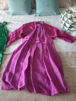 Vestidos de fiesta verde y fucsia