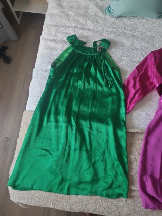 Vestidos de fiesta verde y fucsia