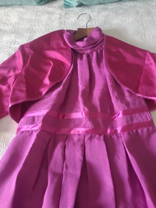 Vestidos de fiesta verde y fucsia