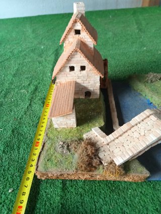 Maqueta Molino de Agua con Puente