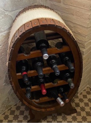 Botellero de madera estilo barril