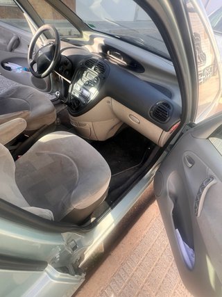 Citroën Xsara Picasso Gris