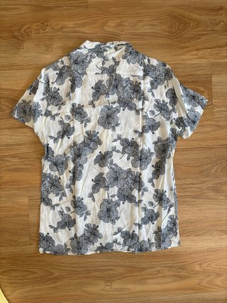 Camiseta Zara Estampada Flores M