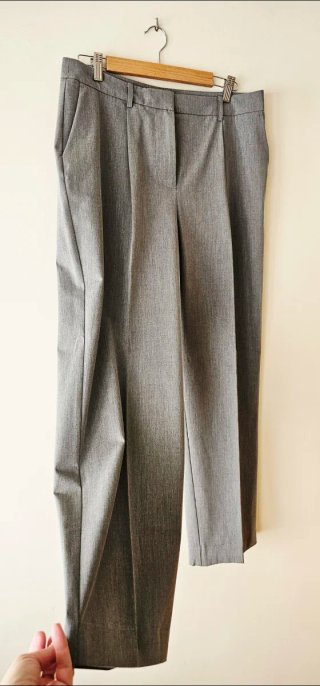 Lote de pantalon y jersey de Mango