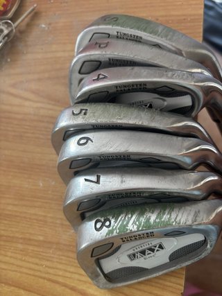 Bolsa y palos de golf