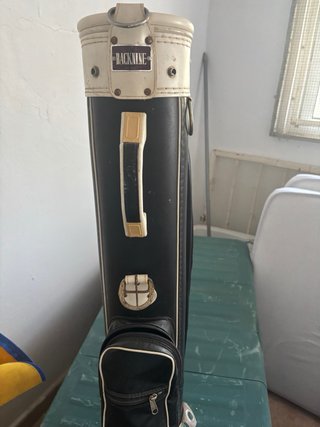 Bolsa y palos de golf