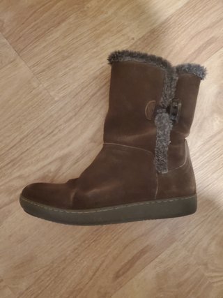 Botas piel marrones forro polar T.36