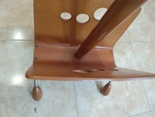Mesa auxiliar cristal con revistero