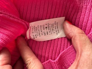 Camiseta tirante fucsia