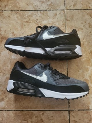 Zapatillas Nike Air Max 90 Negras y Blancas