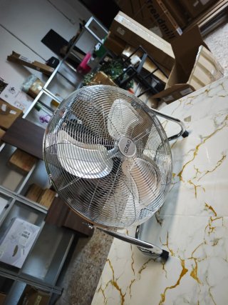 Ventilador OZAVO Industrial Cromado 56CM 100W