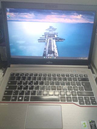 Fujitsu Lifebook E744 i5 8GB RAM 500GB  Office