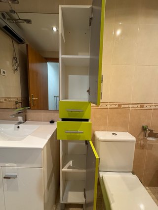 Mueble de baño alto