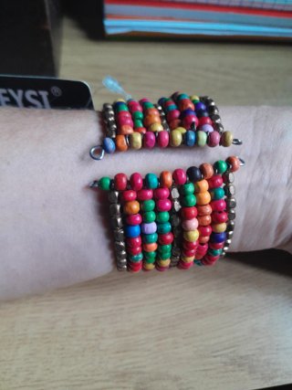 Pulsera Okeysi cuentas colores