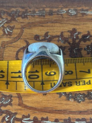 Anello in argento con Pietra di Luna