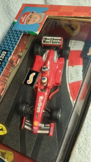 Ferrari F399 Schumacher 1/43 Hot Wheels