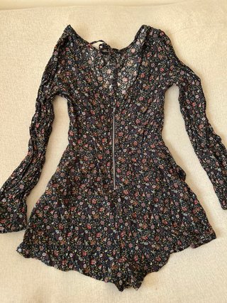 Mono Bershka estampado floral