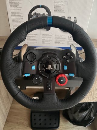 Consola PS5 + Volante Logitech G29