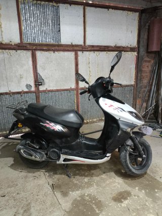 Keeway Arn 125 Scooter
