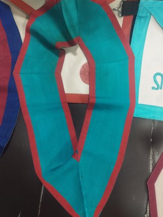 Ropa Masónica: 2 Delantales y 3 Bandas