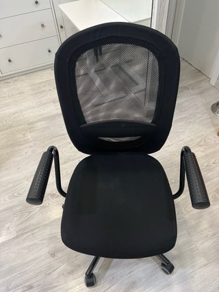 Silla de escritorio negra