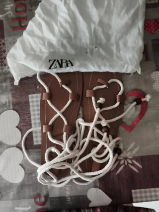 Sandalias Zara Mujer Marrones y Blancas