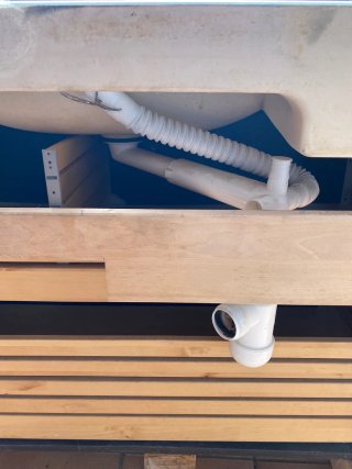 Mueble de baño con lavabo y cajones